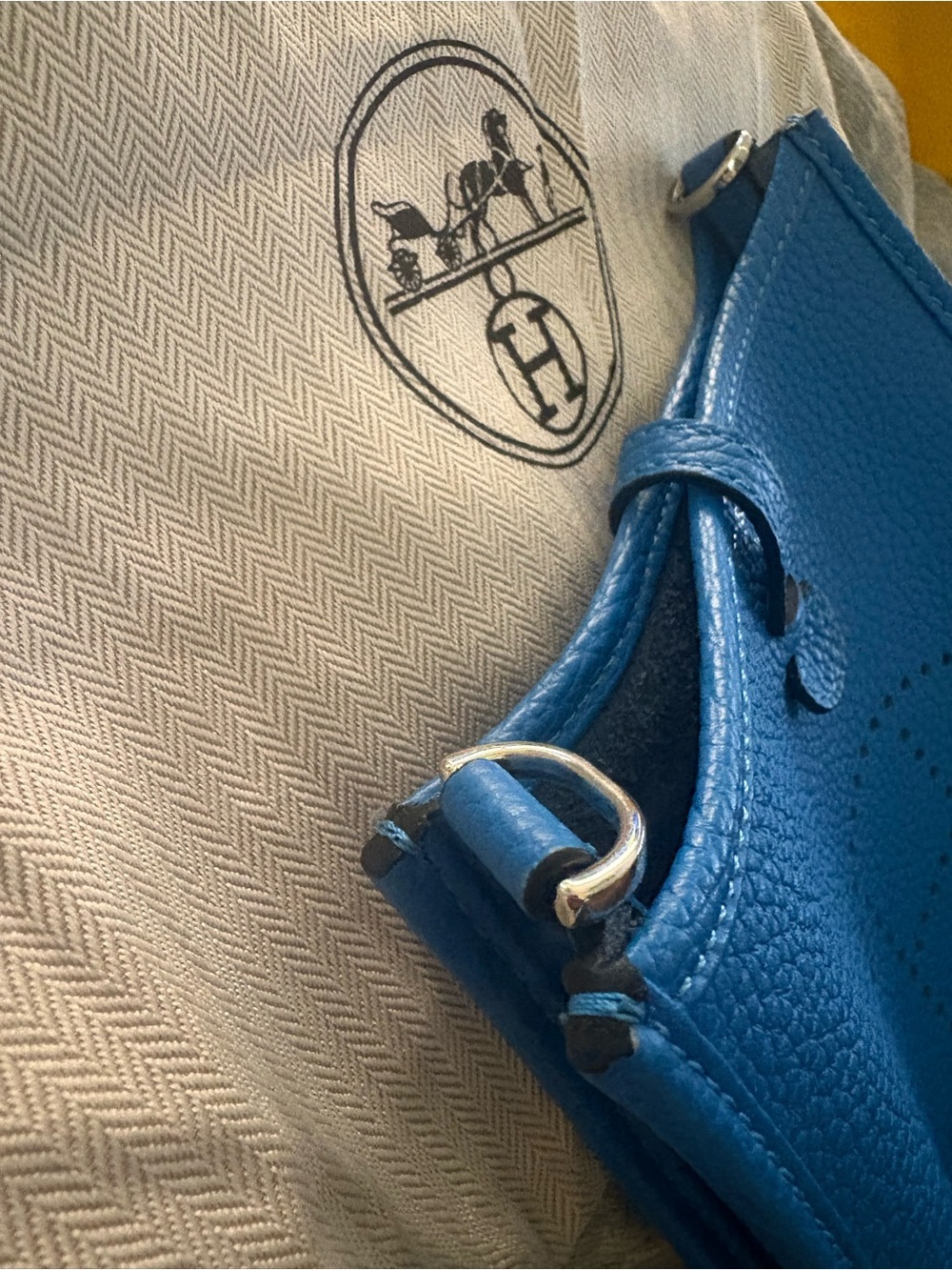 Hermes Evelyne Crossbody Bag in Blue - Picture 3 of 6